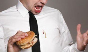 如何去掉定做T恤衫/工作服等服裝上面的頑固油污？