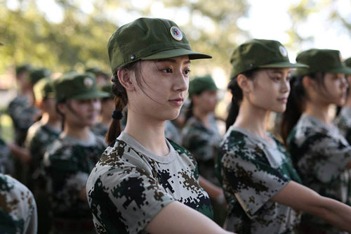 軍訓服裝定做的質(zhì)量被關(guān)注